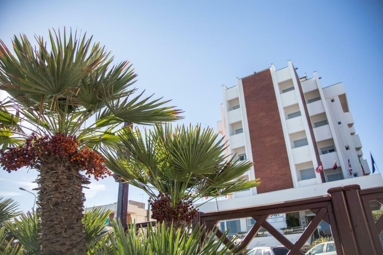 Hotel Ambassador Marotta Exterior foto
