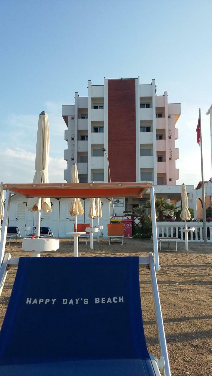 Hotel Ambassador Marotta Exterior foto